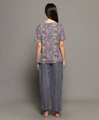 Grey everyday wear cotton pyjama co-ord set for women 4