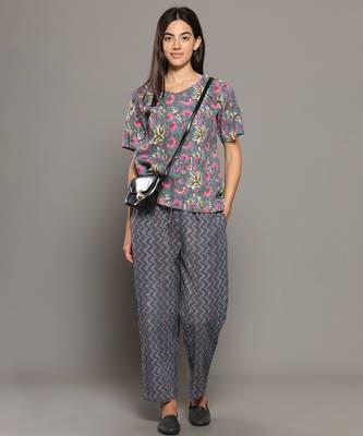 Grey everyday wear cotton pyjama co-ord set for women 5
