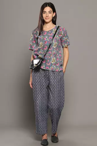 Grey everyday wear cotton pyjama co-ord set for women