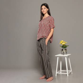 Red everyday wear cotton pyjama co-ord set for women 3