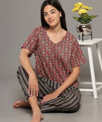 Red everyday wear cotton pyjama co-ord set for women 4