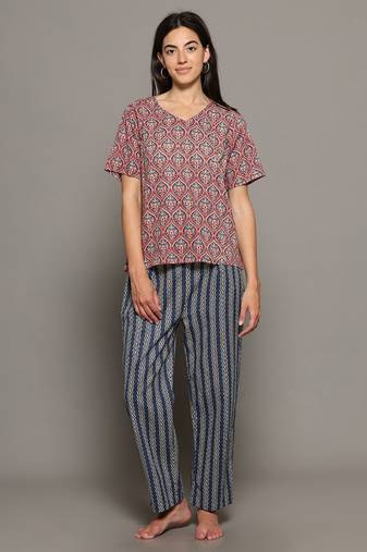 Pink everyday wear cotton pyjama co-ord set for women