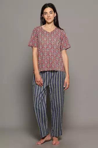 Pink everyday wear cotton pyjama co-ord set for women