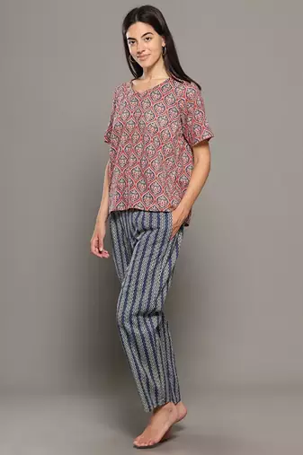 Pink everyday wear cotton pyjama co-ord set for women