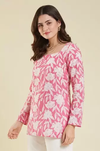 Casual wear pink floral indian handmade handprinted rayon short kurti