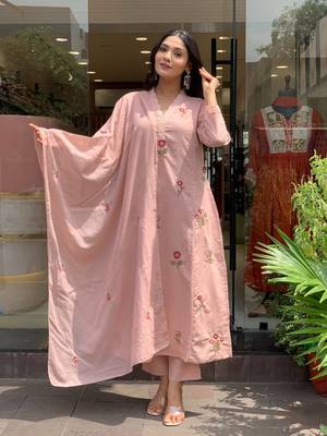 Pink chanderi silk sequin embroidered v neck kurta set with chanderi dupatta 3