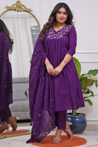 Lavender rayon silk sequin embroidered v neck kurta set with chanderi dupatta