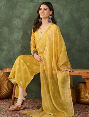 Yellow floral rayon silk v-neck kurta set with organza dupatta 3