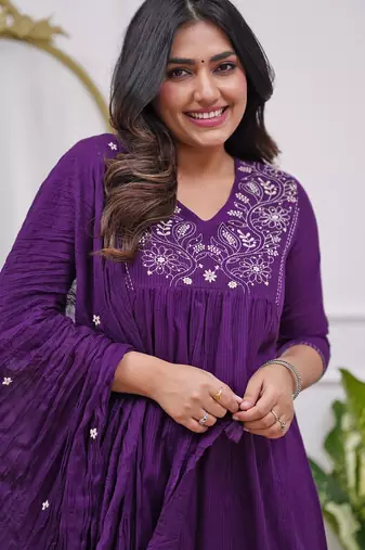 Lavender rayon silk sequin embroidered v neck kurta set with chanderi dupatta