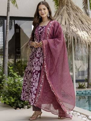 Maroon rayon silk printed u neck kurta set with printed linen silk dupatta 3