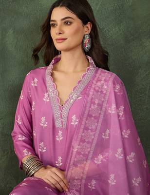 Onion floral rayon silk v-neck kurta set with organza dupatta 5