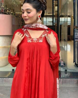 Red chinon silk sequin embroidered u neck kurta set with printed dupatta 5