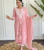 Pink cotton silk lakhanavi embroidered round neck kurta set with nazmin dupatta