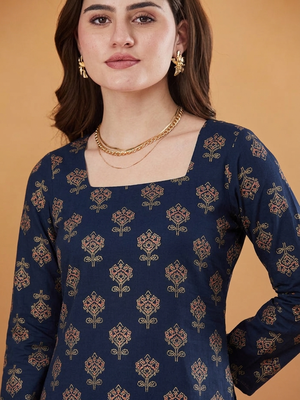 Women's rayon handprinted designer casual wear ethnic blue short kurti 3