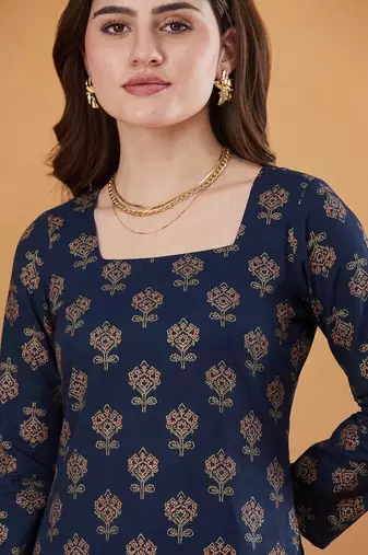 Women's rayon handprinted designer casual wear ethnic blue short kurti