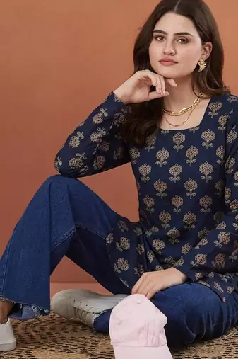 Women's rayon handprinted designer casual wear ethnic blue short kurti