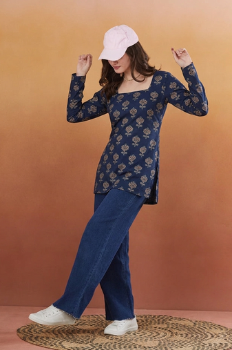 Women's rayon handprinted designer casual wear ethnic blue short kurti