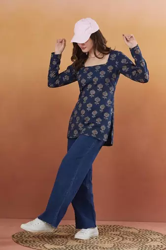 Women's rayon handprinted designer casual wear ethnic blue short kurti