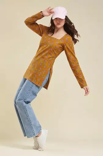 Women's rayon handprinted designer casual wear ethnic orange short kurti