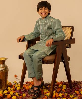 Sage green embroidered cosmos kurta set 2