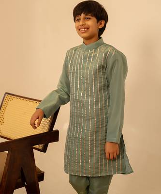 Sage green embroidered cosmos kurta set 4