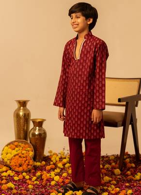 Maroon block printed cotton kurta set 2