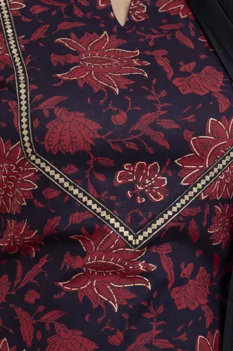 Women dark navy blue cotton round slight v neck with border deatiling at front label and sleeves     kurta set