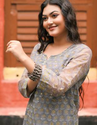 Women grey pure handblock kota doriya beautiful hand sequence work. kurta set 2