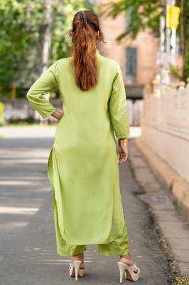 Women green premium crystal silk blend enhanced with fine sitara and thread work kurta set 3