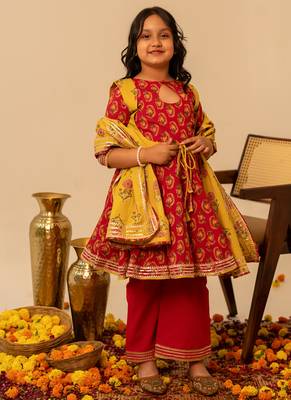 Crimson red printed cotton anarkali set 3