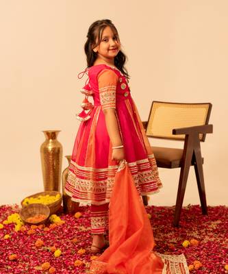 Rani pink embroidered organza anarkali set 4