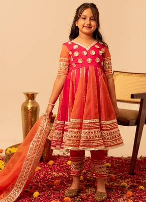 Rani pink embroidered organza anarkali set 5