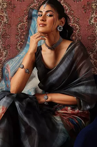 Grey printed cotton blend ethnic saree with blouse piece