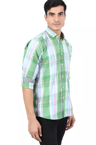 Green checkered casual shirt