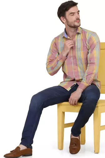 Pink checkered casual shirt