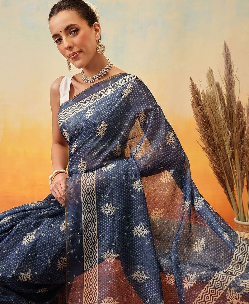 Blue printed cotton blend ethnic saree with blouse piece