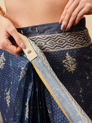 Blue printed cotton blend ethnic saree with blouse piece 5
