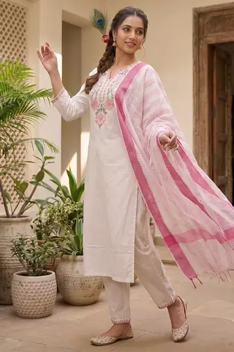 Off-white cotton straight kurta pant set with rani pink dupatta