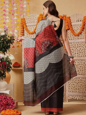 Black printed cotton blend ethnic saree with blouse piece 2