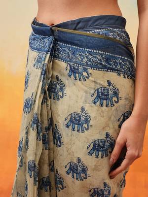 Blue printed cotton blend ethnic saree with blouse piece 5