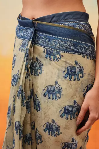 Blue printed cotton blend ethnic saree with blouse piece