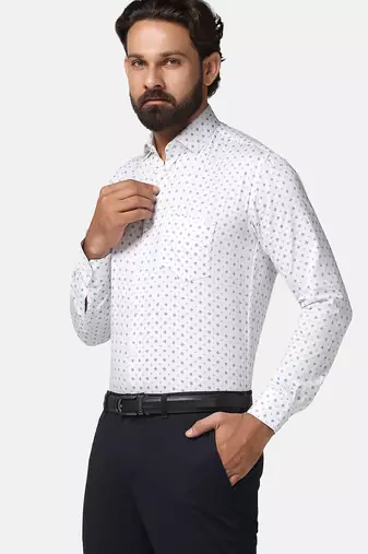 Men white printed shirt