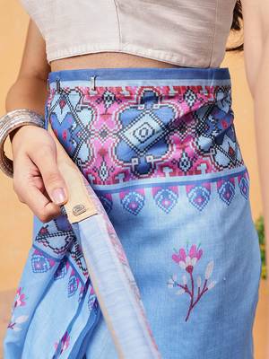 Blue printed cotton blend ethnic saree with blouse piece 5