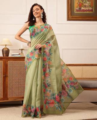 Green printed silk cotton ethnic saree with blouse piece 2