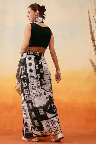 White printed cotton blend ethnic saree with blouse piece