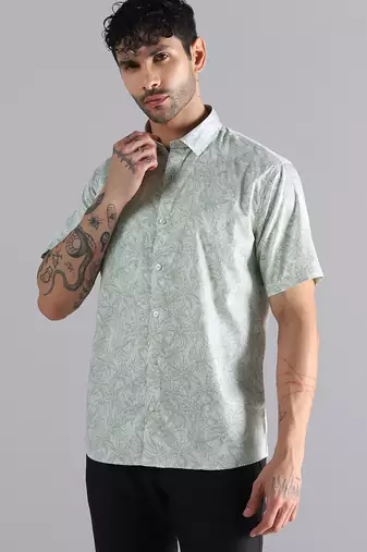 Tropical leaf printed green shirt