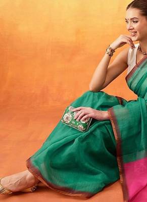 Green printed cotton blend ethnic saree with blouse piece 4