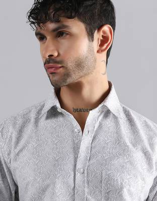 White shirt with subtle swirl 5