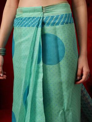Sea green printed cotton blend ethnic saree with blouse piece 5