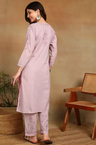 Women mauve ethnic motifs embroidered cotton front slit chikankari kurta with trousers
